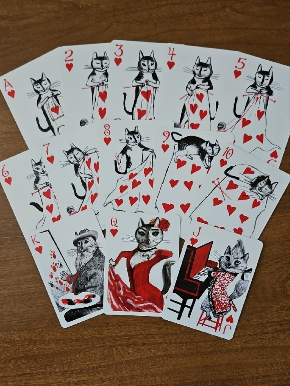 Kitten Club Playing Cards - Picture 4 of 8